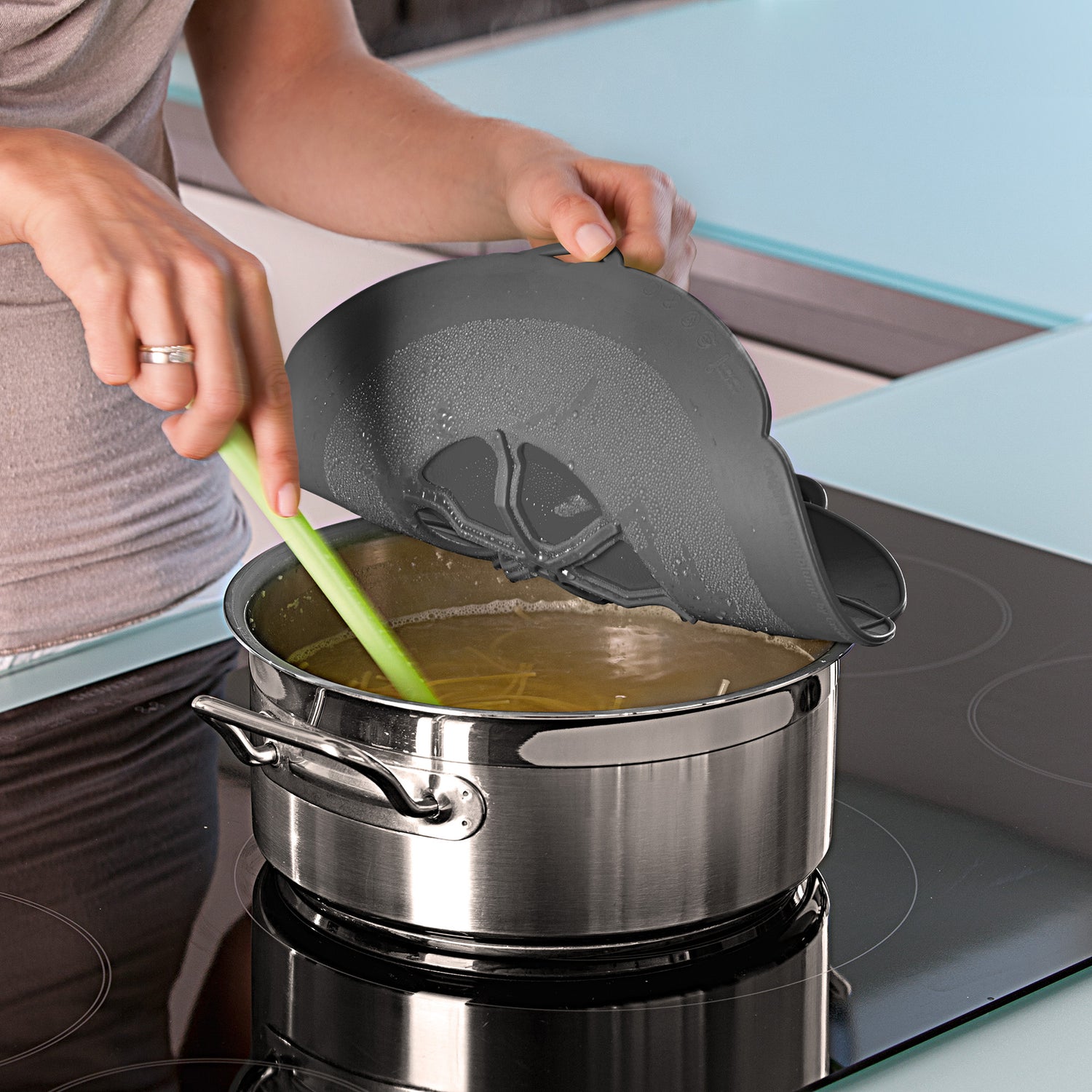 Boil Guard - 25.5cm - Medium - Black